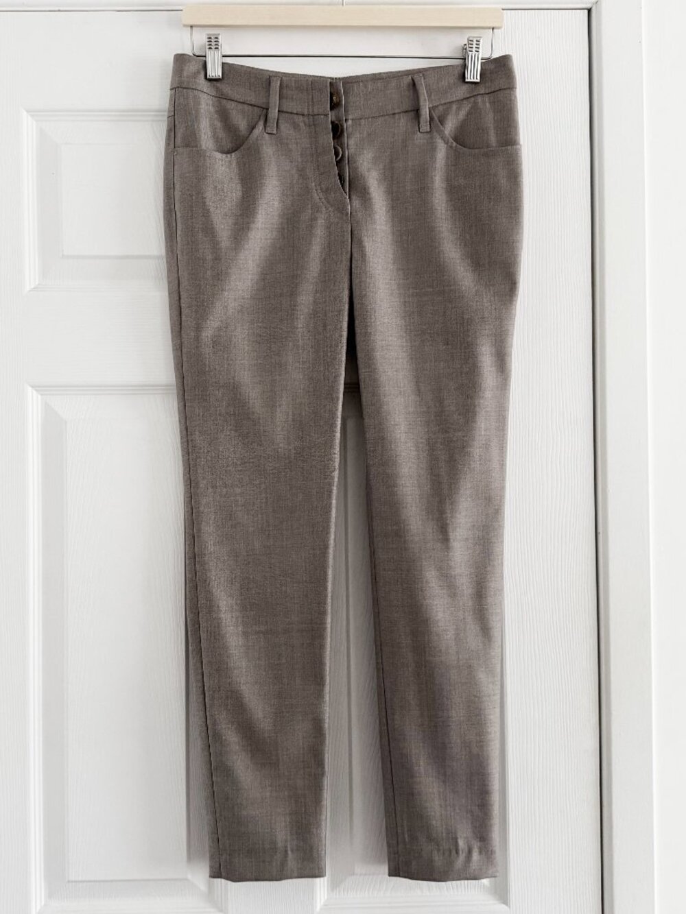 Brunello Cucinelli Wool Cigarette Pants in Grey/Taupe, size 4 (Fits 2/4